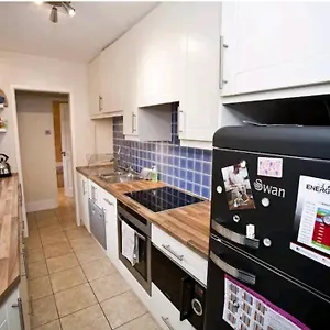 https://cosy-little-home-just-outside-york-city-walls.yorkshirehotels.net