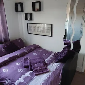 https://apt-wygodny-pokoj-jednoosobowy.tophotelsbath.com